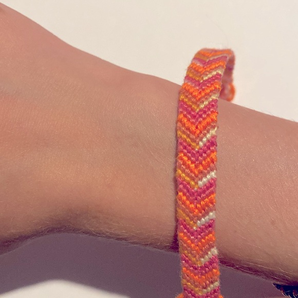 Hand Crafted String Bracelet Warm Colors Very interesting Design - Picture 6 of 6